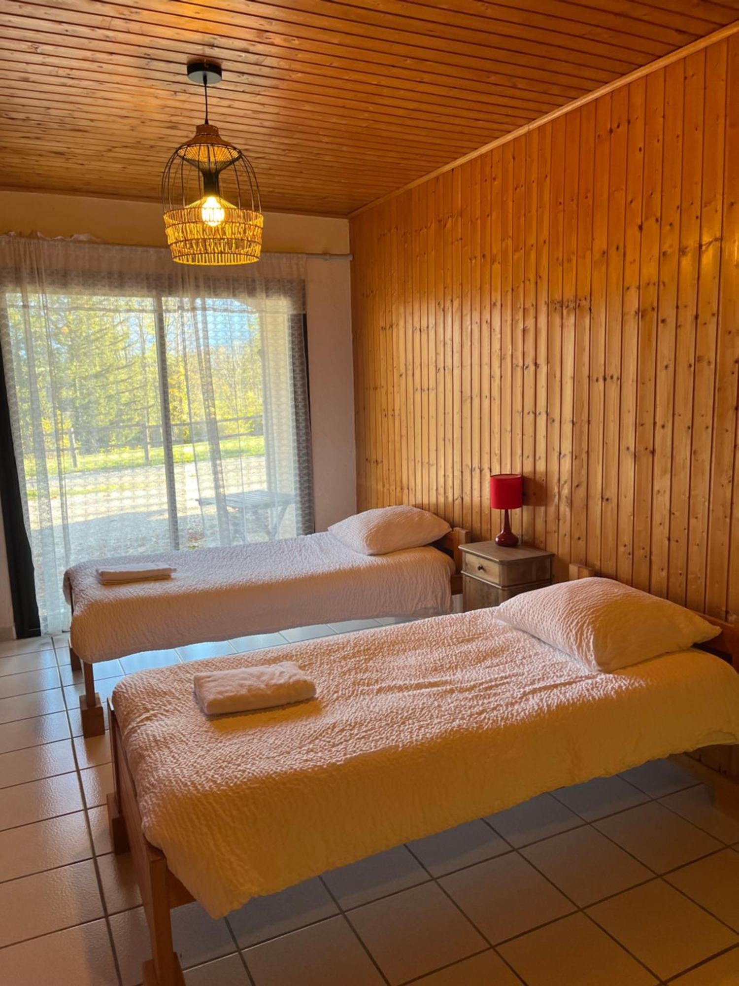 Logis Le Chalet Saint-Maurice-en-Trieves Exterior foto