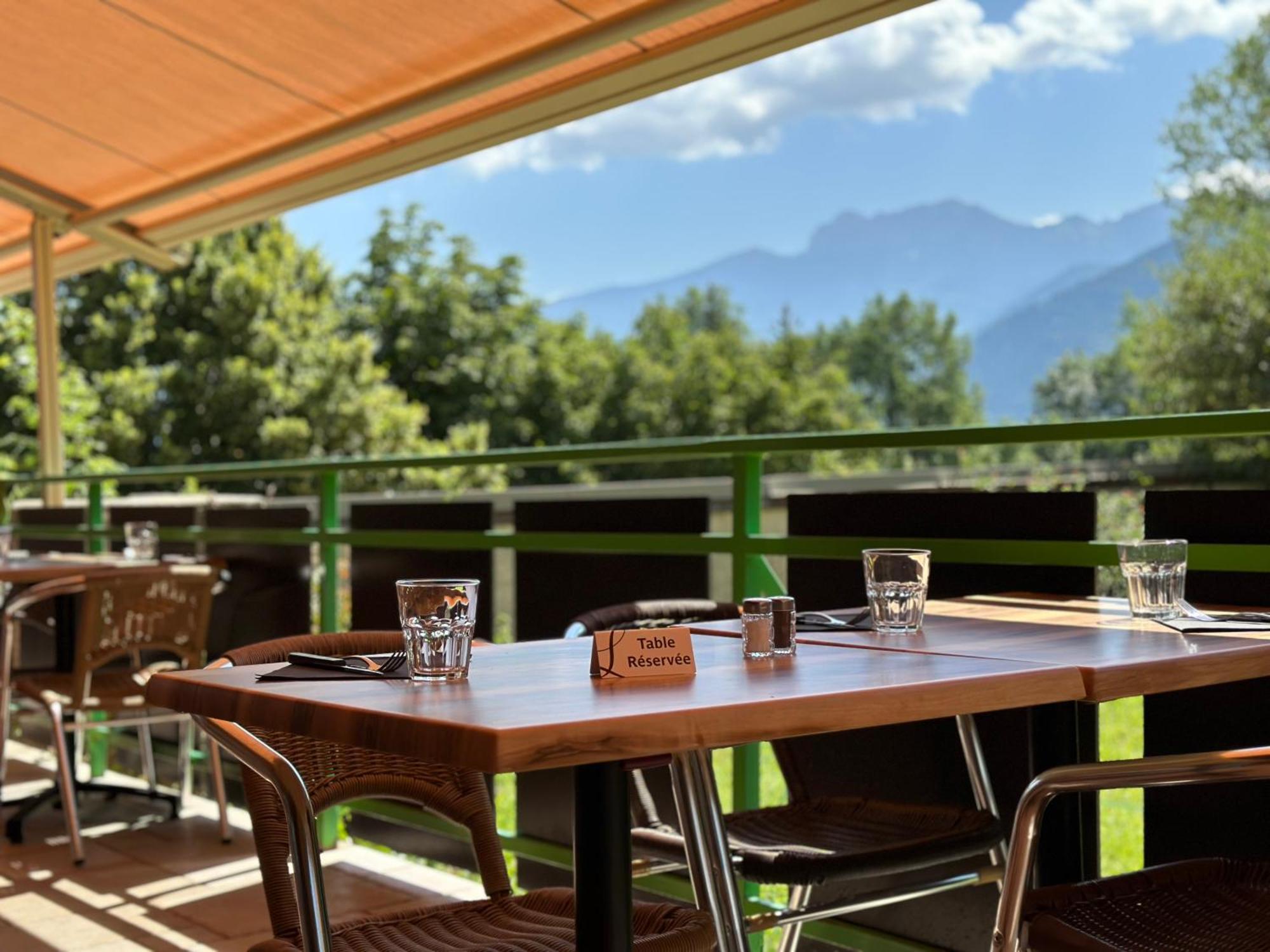 Logis Le Chalet Saint-Maurice-en-Trieves Exterior foto