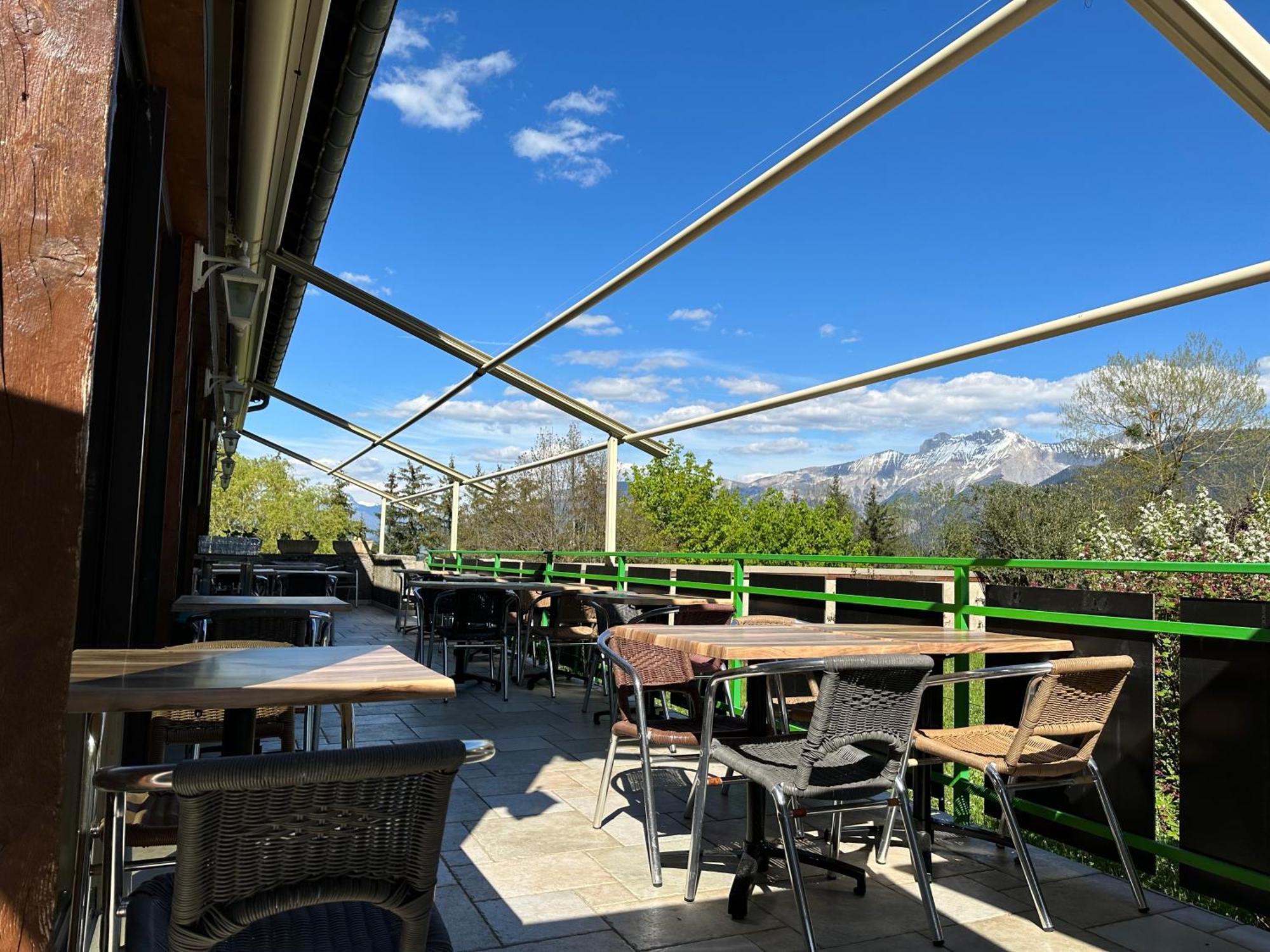 Logis Le Chalet Saint-Maurice-en-Trieves Exterior foto