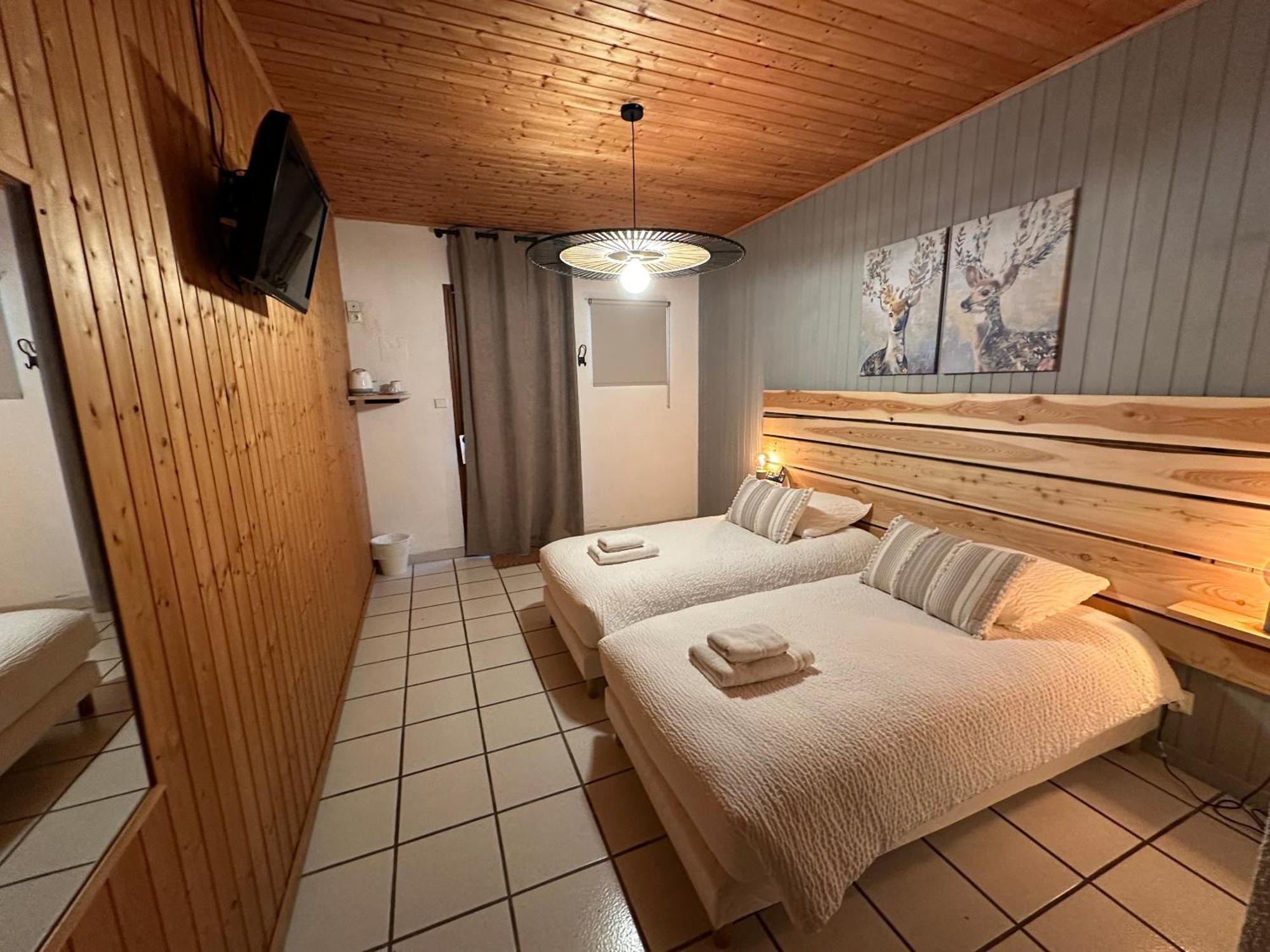 Logis Le Chalet Saint-Maurice-en-Trieves Exterior foto